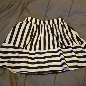 Black & white skirt